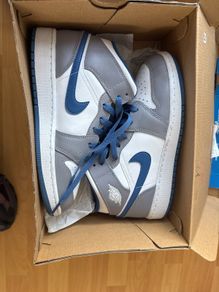Air Jordan 1 Mid (grey / blue) UK size 5.5