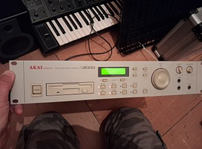 Akai S2000 Sampler