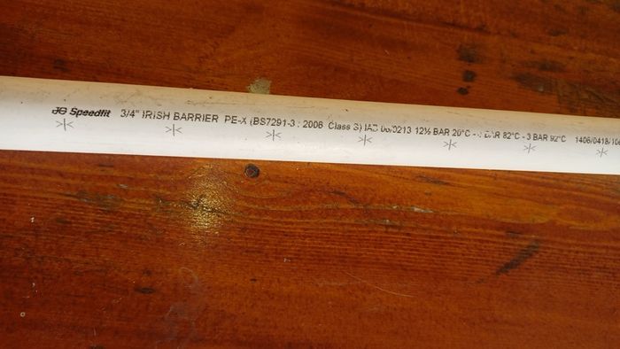 3/4" Irish Barrier PE-X pipes (6 euro each)