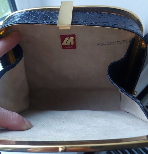Leather shoulder/ crossbody bag