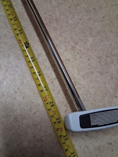 Golf clubs. Junior Set Of Left Handed MacGregor Golf Clubs For 9 To 12 Year Old. Collect In Dublin Or Receive Via Post.