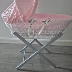 Moses Basket & Stand