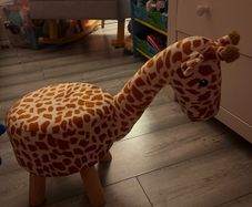 Children giraffe stool