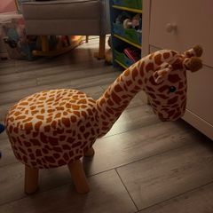 Children giraffe stool
