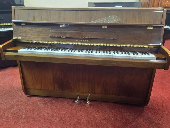 Hyundai Upright Piano