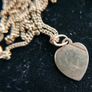 Vintage 9ct Gold 375 Gold Engraved Heart Pendant and chain 2,7g L-12" Image 5