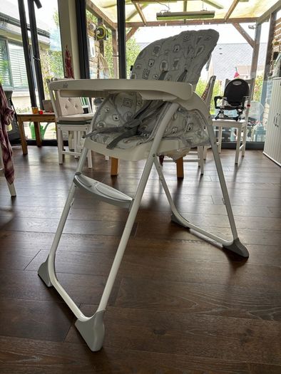 Foldable baby high chair