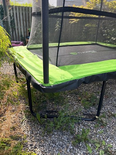 Rectangular Trampoline - 8x6ft