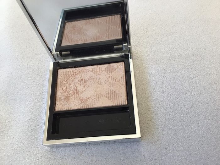 Burberry Eye Colour Wet and Dry Glow Shadow