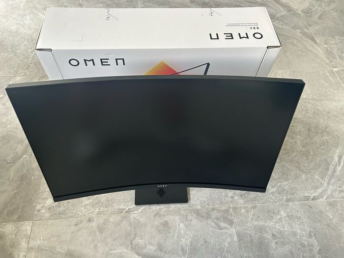 Monitor - HP OMEN 31.5 inch QHD 165Hz Curved Monitor