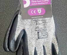 Supertouch Deflector ND safety work gloves.