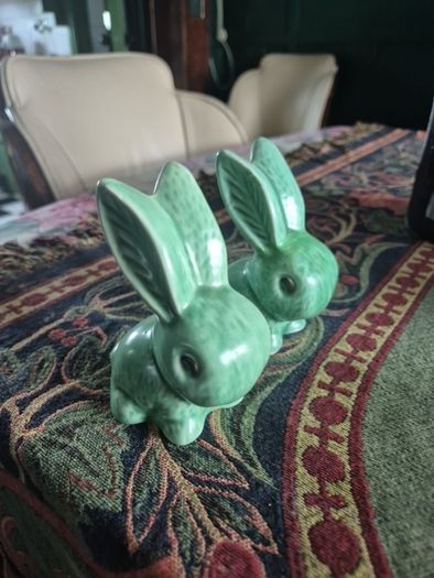 10cm high Pair of Art Deco Mid Century Vintage Original Sylvac Bunnies