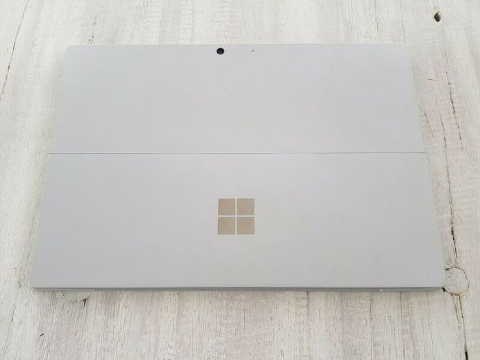 Microsoft Surface Pro 7 Tablet Silver 1866 Intel I5-1035g4 8GB RAM 256GB SSD Win 11 Pro