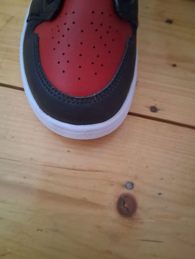 Nike Air Jordan black & red trainers 2.5 uk