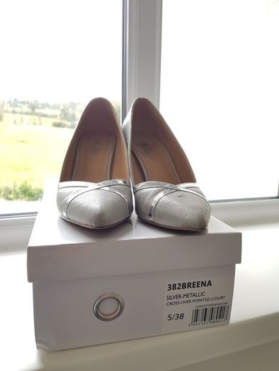 Silver shoes size 5