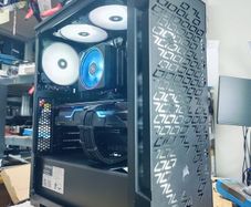 Custom Gaming PC Ryzen 7/32gb Ram/Radeon RX 5700 XT/1tb Ssd