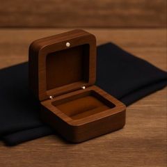 Wooden Ring Gift Box - Elegant Magnetic Closure