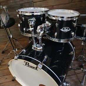 Pearl Export drum kit (new - barely played)