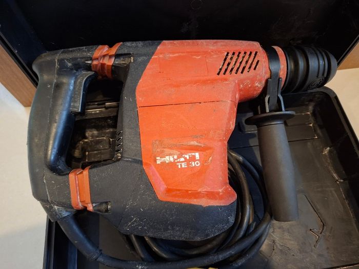 Hilti TE 30-AVR Sds + 3 Mode 110v