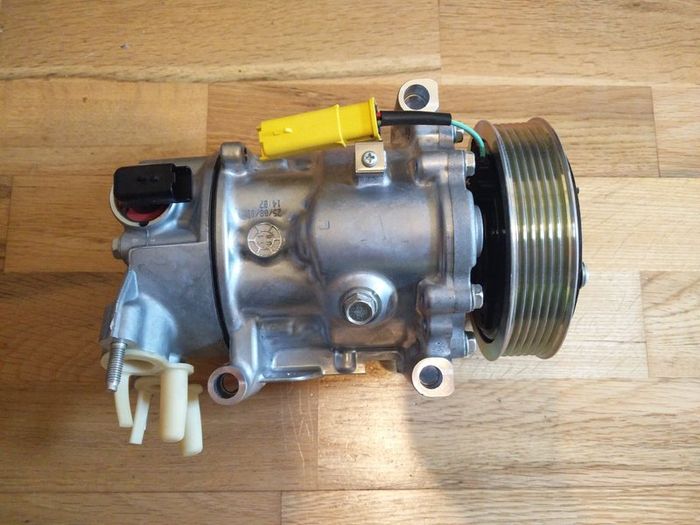 Peugeot / Citroen --- Brand New A/C Air Conditioning Compressor