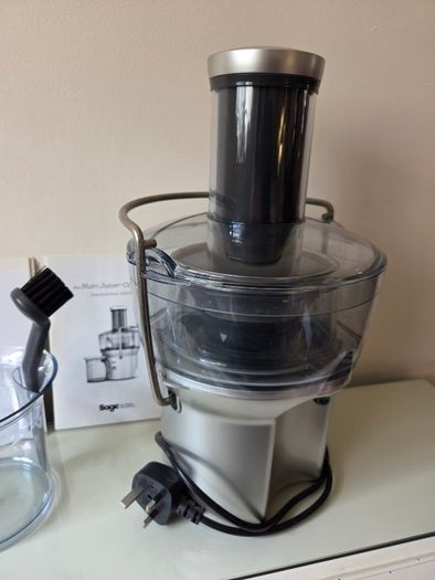 Sage Nutri Juicer Cold Press BJE200