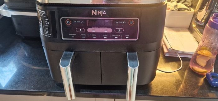 Ninja 7.6L Foodi Dual Zone Air Fryer | AF300UK | Black