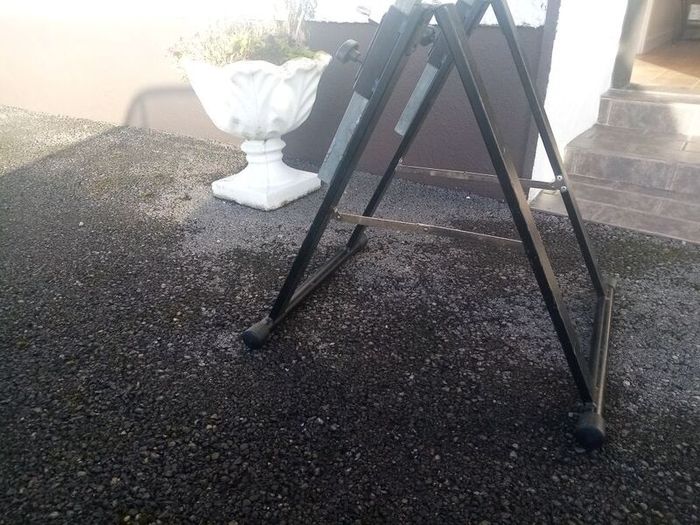 Robust Steel A-Frame Equipment Stand for Mixer, DJ Flight Cases or Keyboard