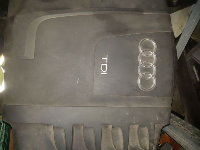 08-12 Audi  2.0 Tdi Diesel Engine Cover 03l103925
