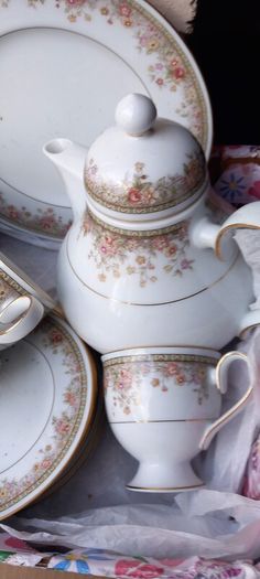 21 piece  noritake tea set