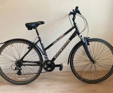 Women's Raleigh bike