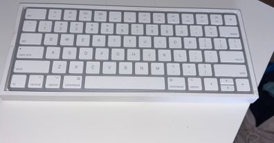 Apple wireless keyboard