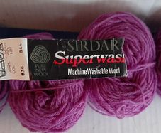 new 100% wool knitting/crafts/crochet