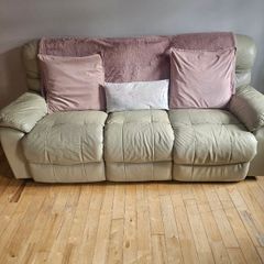 Cream leather 3+2+1 reclining suite