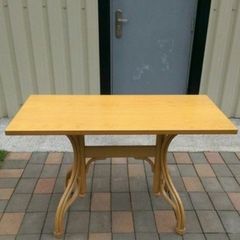 table and chairs