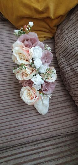 Bridal shoe ornament