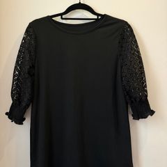Beautiful Black Top With Lace Detail Sleeves Size S!