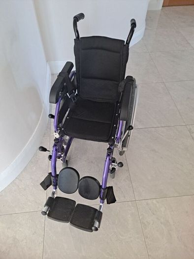 Pediatric wheelchair