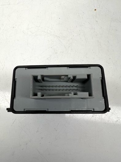 Audi A4 B8 A5 8T A6 C7 Headlight Levelling Range Control ECU  8K0907357B A2l4b59s