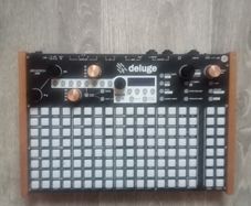 Synthstrom deluge oled