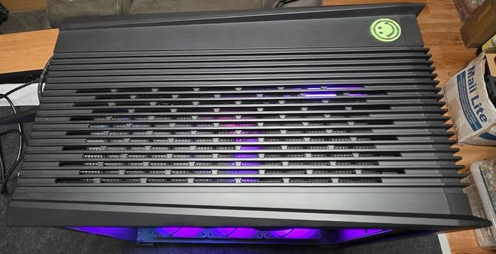 LianLi Dynamic 011 Ryzen 7 9800X3D Gaming PC