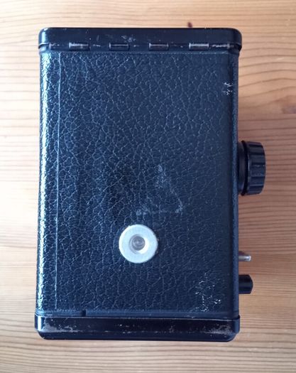 Brownie Video Six-20 Model D England 120print 6#9 Film Camera