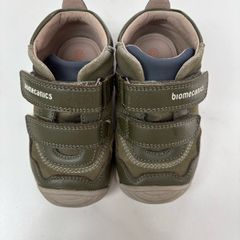 Boys biomecanics shoes EU 22 UK5