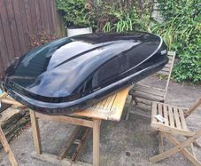 Thule Ocean 200 roof box
