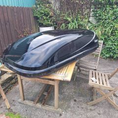 Thule Ocean 200 roof box