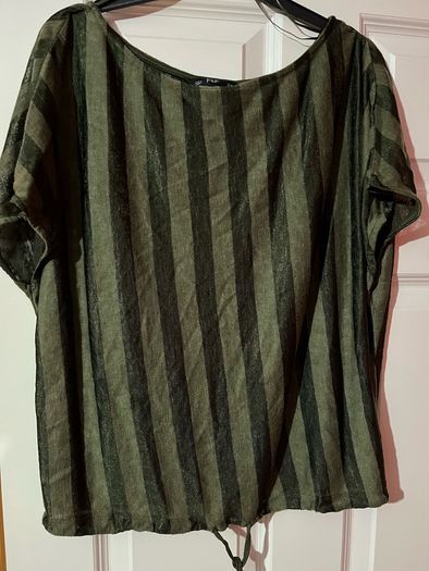 F & F Top, green, size 10.