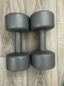 4.5 kg dumbbells