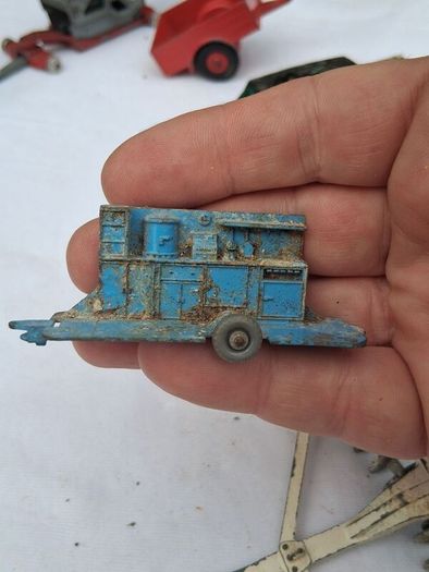 Vintage Diecast Toy Collection (Dinky,Lesney,Mecanno,Corgi) 22 Pieces