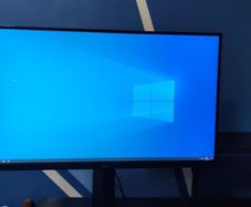 LG UltraGear 27GP850-B 27" Gaming Monitor (1440p, Nano IPS, 165Hz/180Hz)