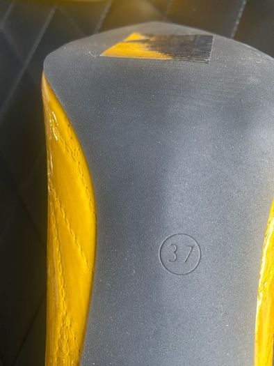 Size uk37 shoes