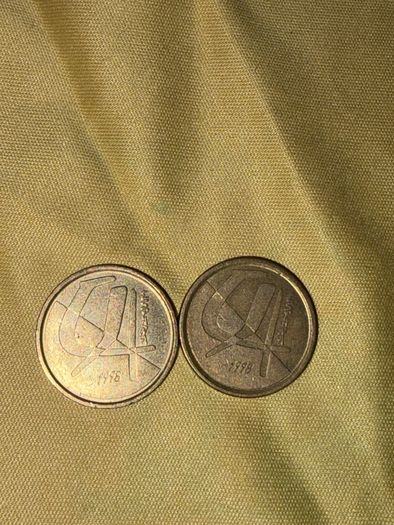 Two 1998 Spain 5 Pesetas Coins